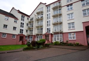 2i CRAGBURN GATE, GOUROCK